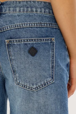 99 Boyfriend Short Bebe