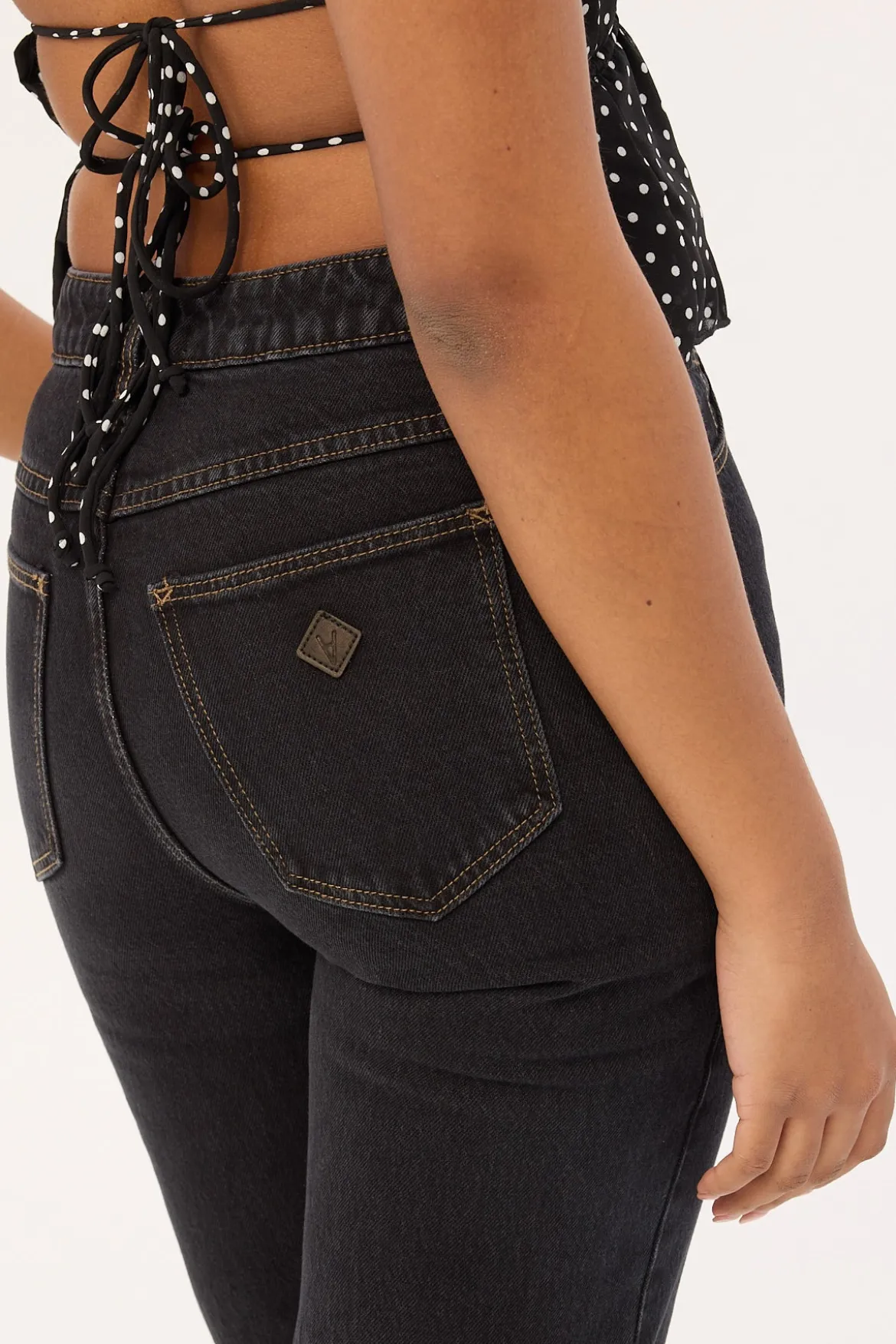 94 High Waisted Straight Jean Cara Organic Black
