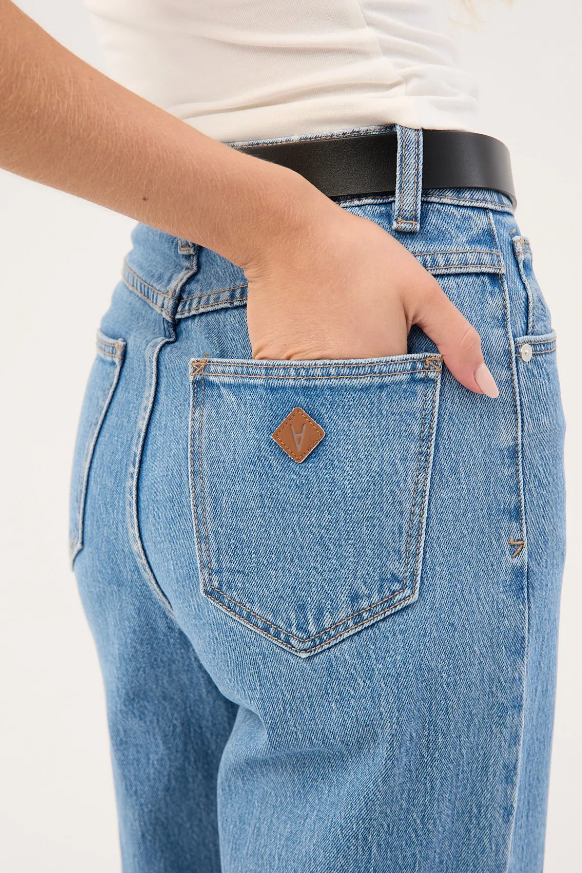 94 High Wide Petite Jean Debbie Blue