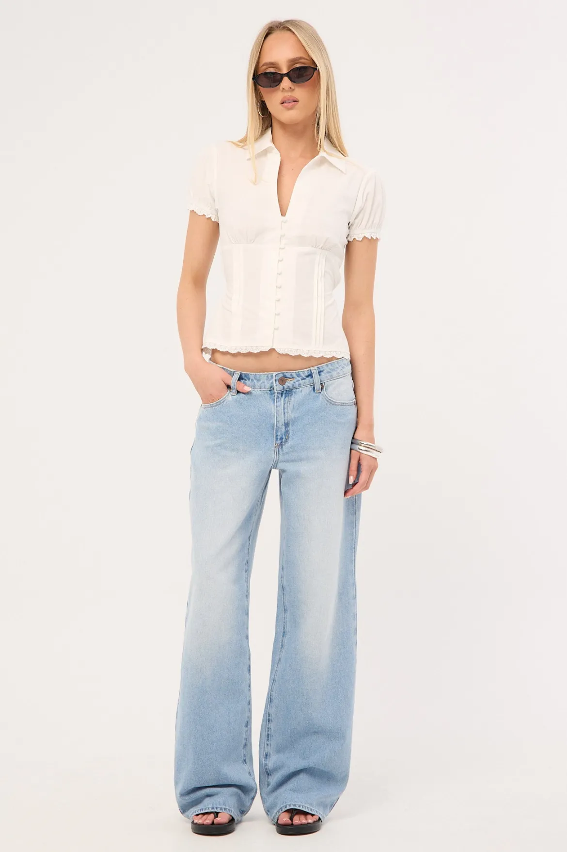 99 Low Baggy Jean Kaia Worn Light Blue