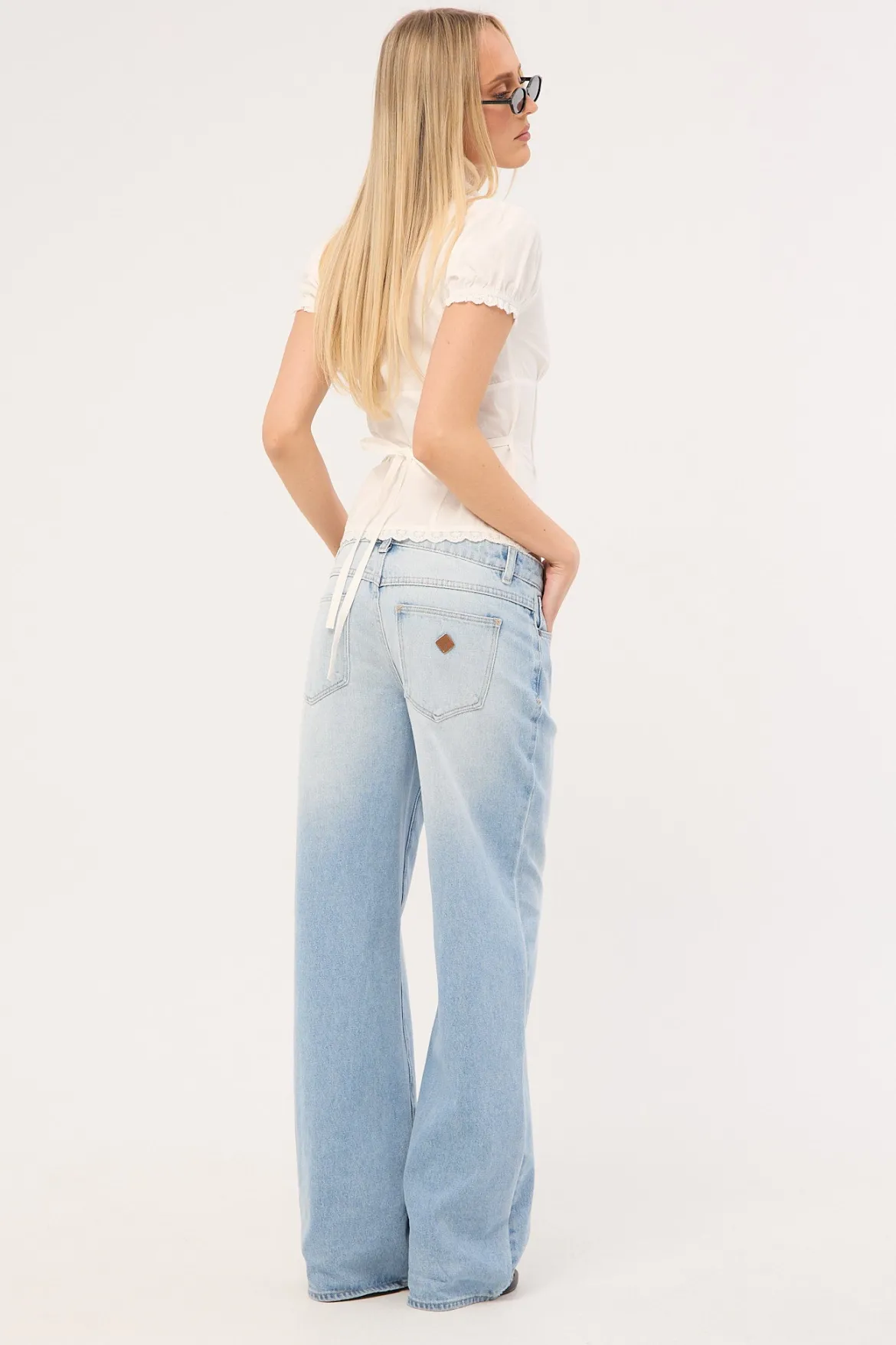 99 Low Baggy Jean Kaia Worn Light Blue