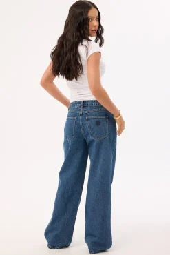 95 Mid Rise Baggy Petite Jean Bella Blue