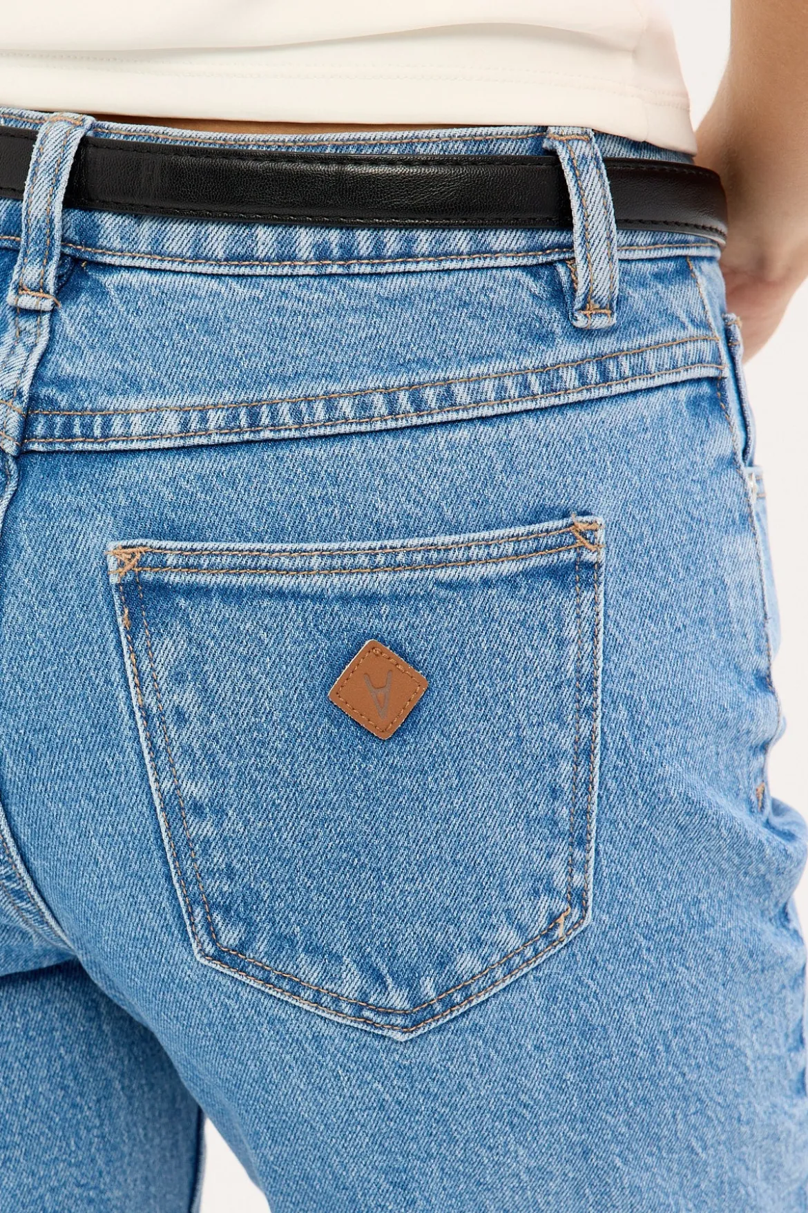 95 Mid Straight Denim Jean Debbie Blue