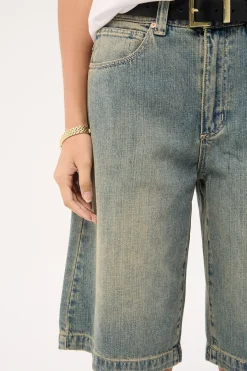 95 Super Baggy Jort Roxie