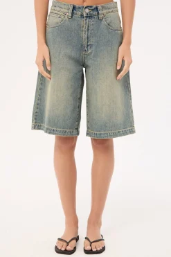 95 Super Baggy Jort Roxie