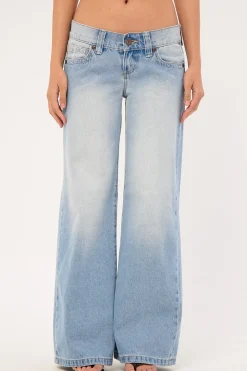 00 Wide Low Rise Jean Kaia Worn Blue