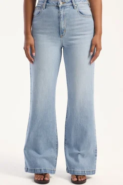 A 94 High Waisted Wide Jean Jessie Blue