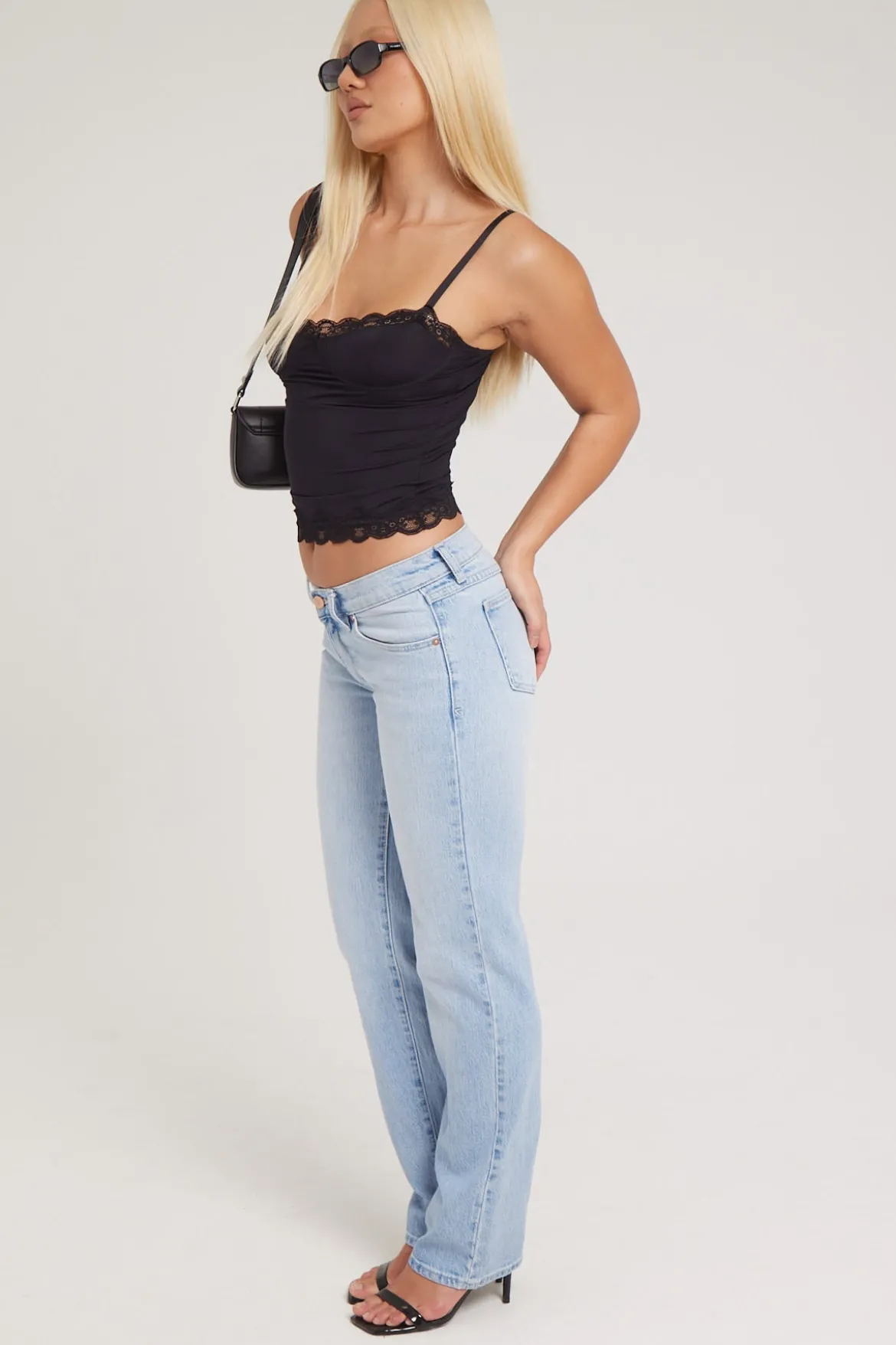 A 99 Low Rise Straight Jean Gina Blue