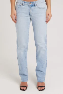 A 99 Low Rise Straight Jean Gina Blue
