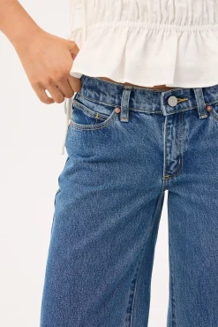 A 99 Low Rise Wide Jean Chantelle Blue Organic