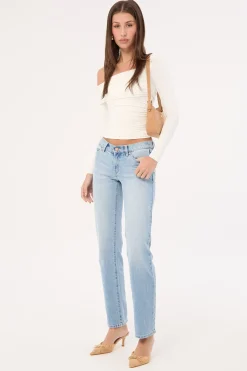 A 99 Low Straight Jean Gia Organic Blue