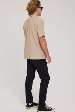 A Dropped Slim Jean Revolver Black Wash