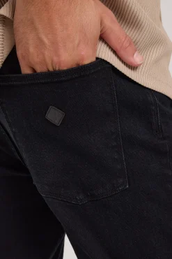 A Dropped Slim Jean Revolver Black Wash