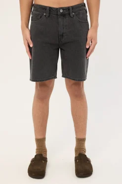 A3 Straight Short Bazza Washed Black