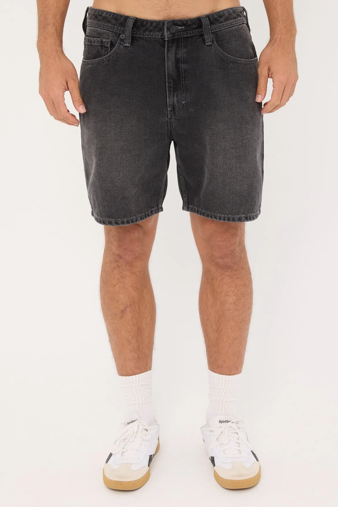 A3 Straight Short Vintage Black