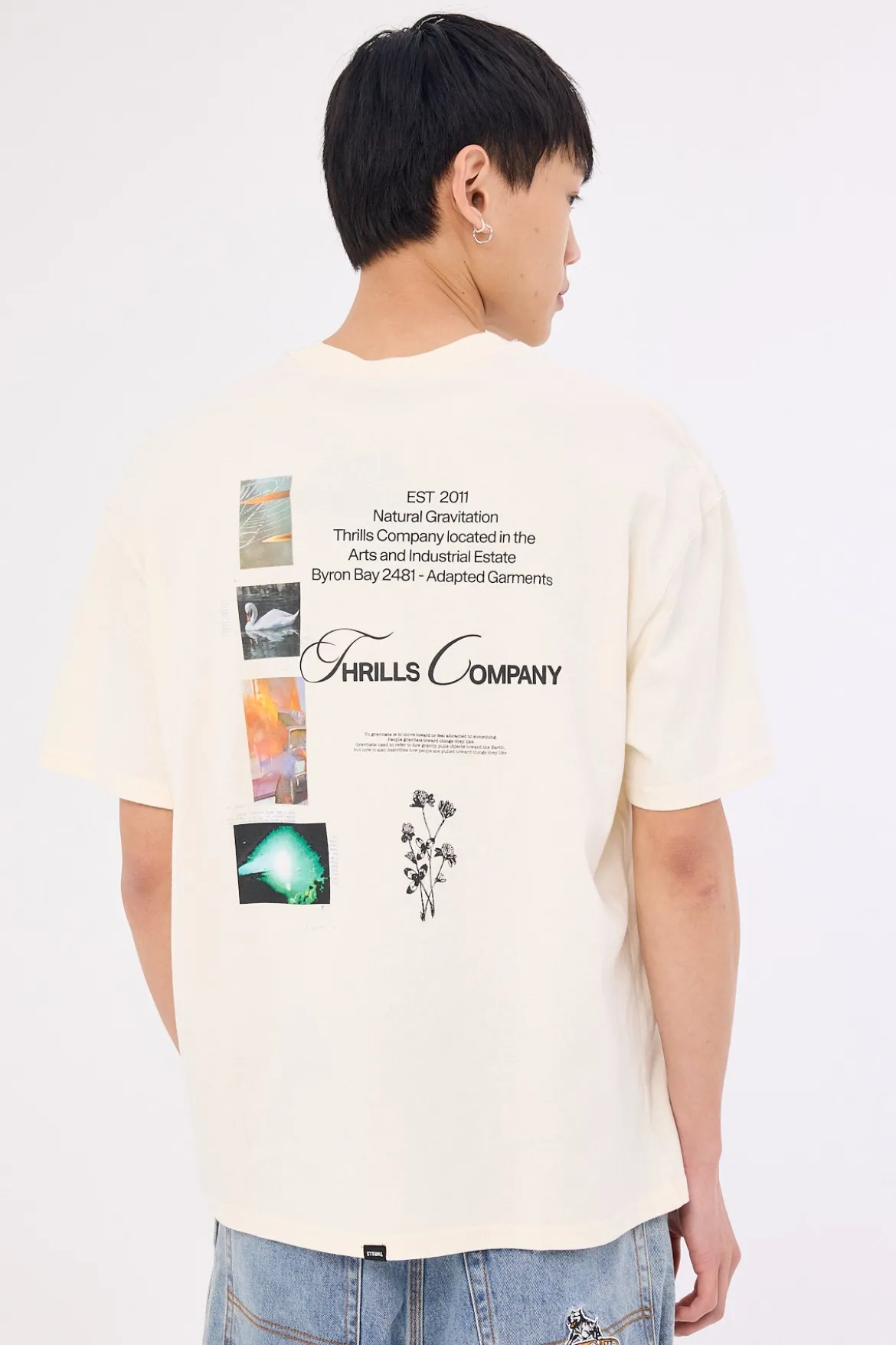 Adaption to Gravitation Box Fit Oversize Tee Snow White