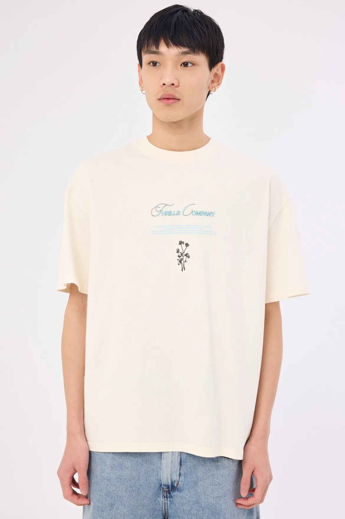 Adaption to Gravitation Box Fit Oversize Tee Snow White