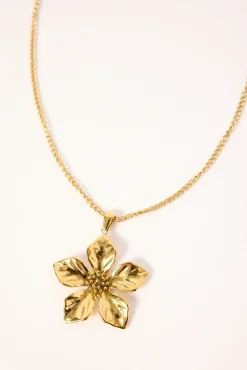 Astrid Flower Pendant Necklace Gold