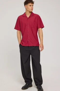 Austin Pleated Resort Shirt Burgundy