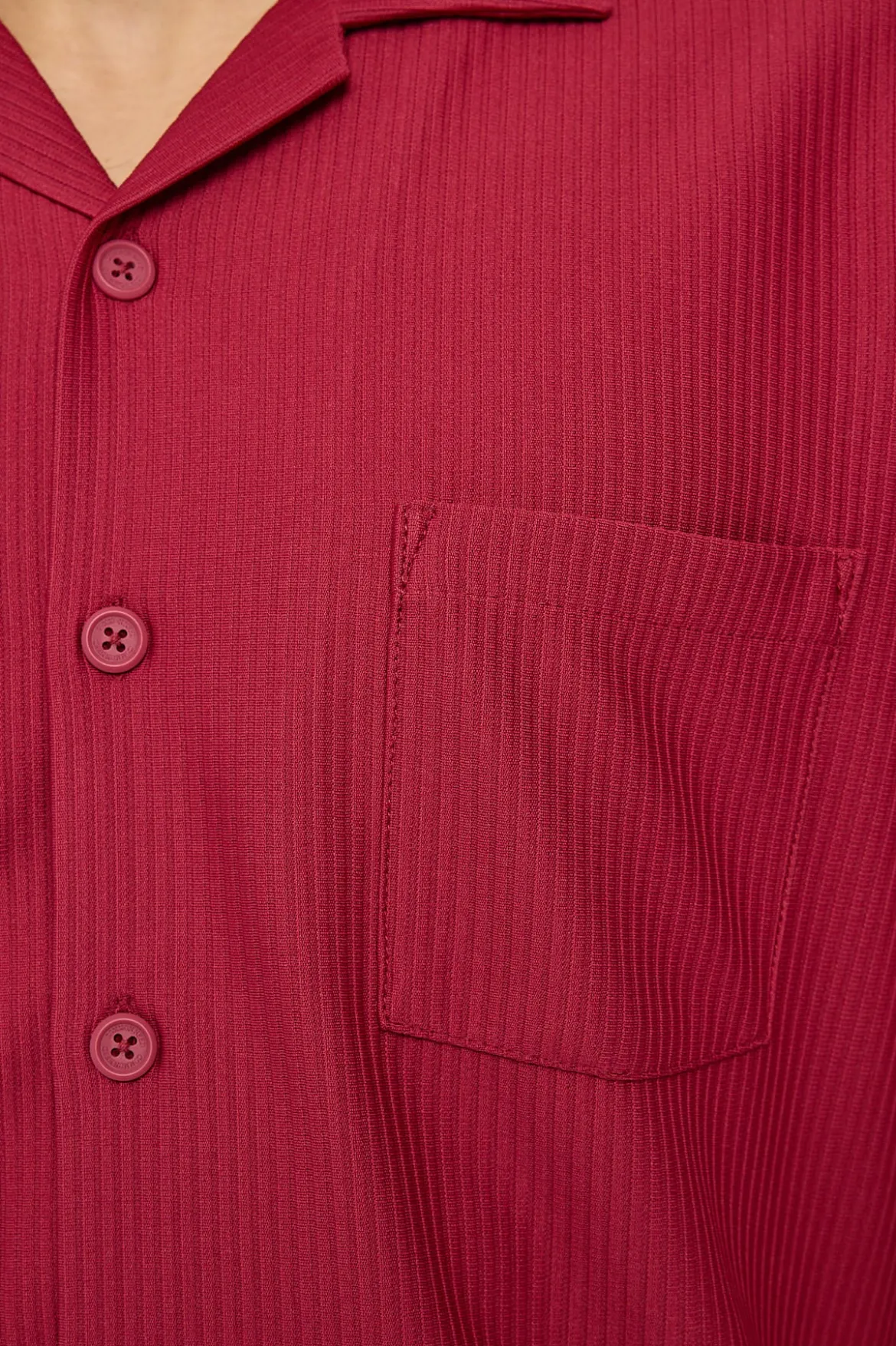 Austin Pleated Resort Shirt Burgundy
