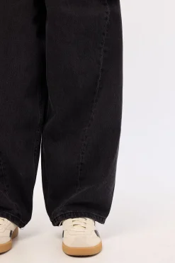Barrel Leg Denim Jean Aged Black