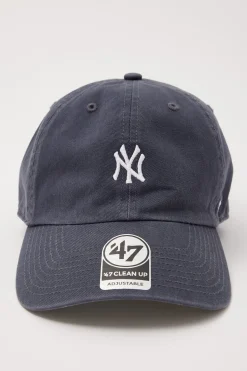 Base Runner 47 Clean Up NY Yankees Vintage Navy