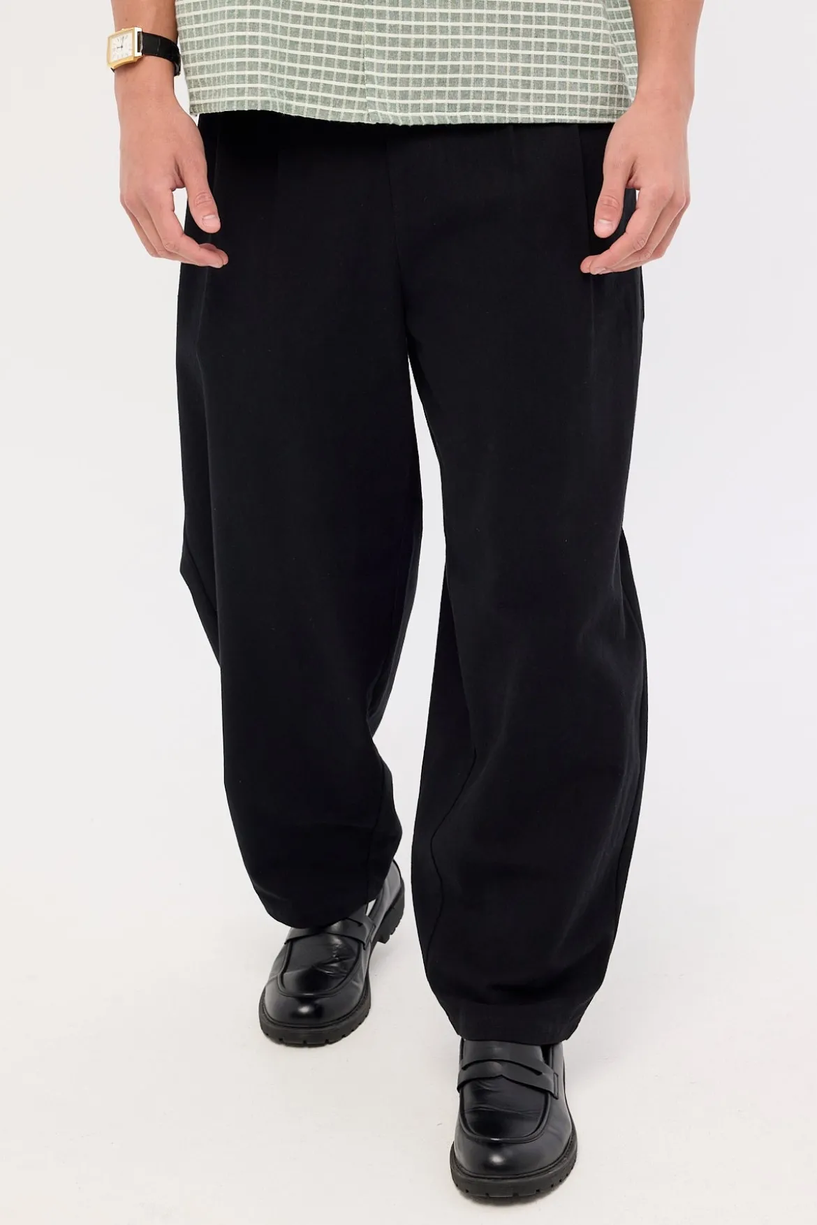 Blanco Linen Pleated Tailored Trouser Black