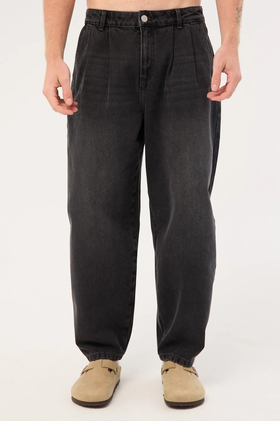 Blanco Pleated Baggy Jean Tinted Black
