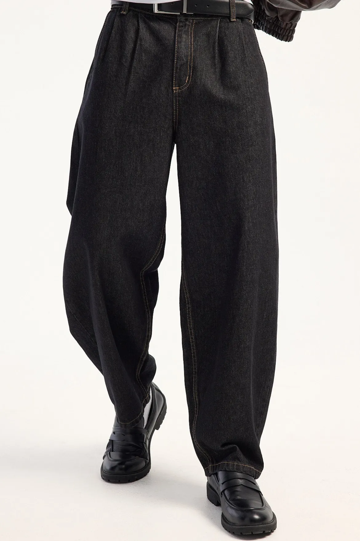 Blanco Pleated Jean Raw Black