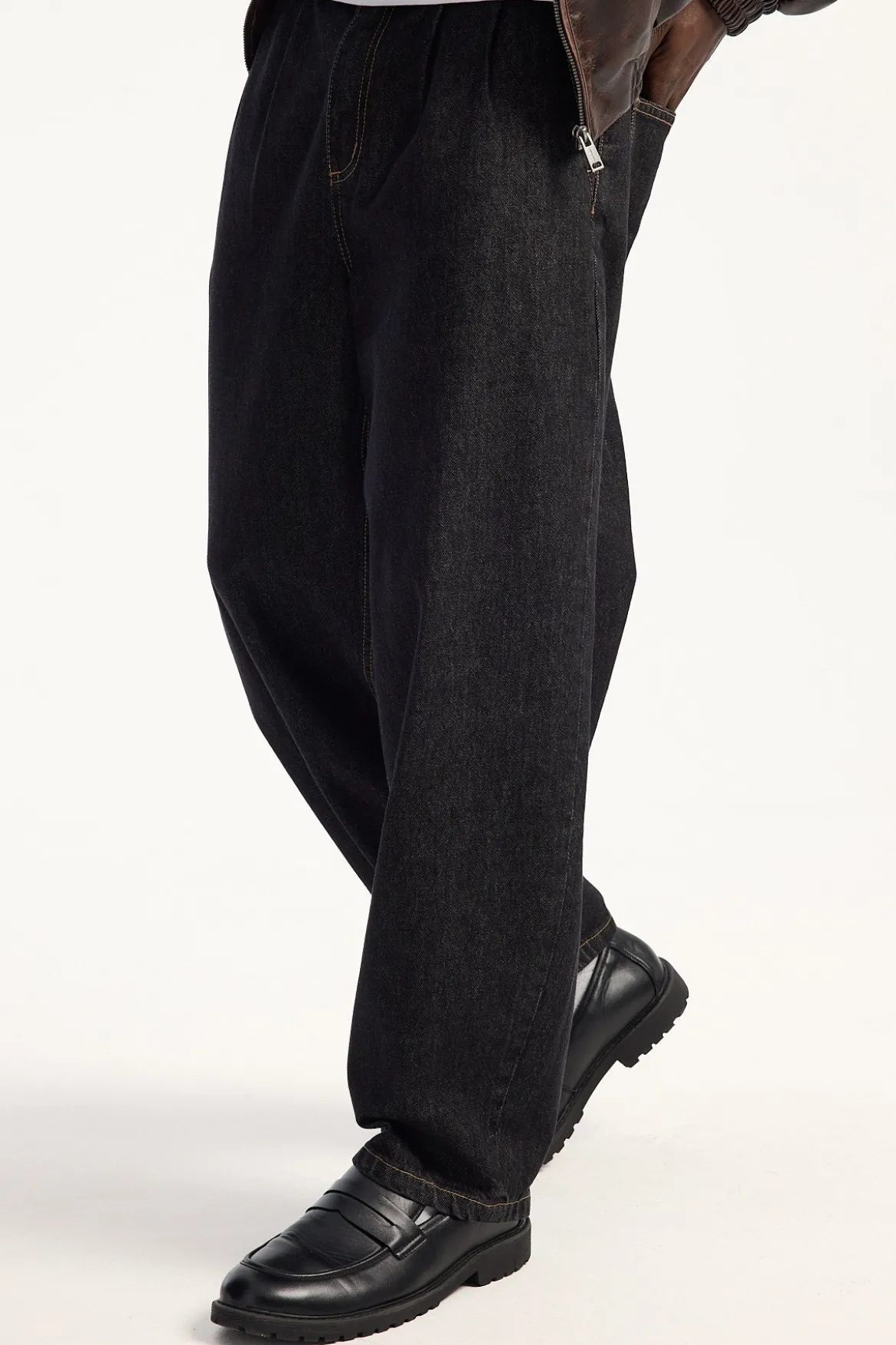 Blanco Pleated Jean Raw Black