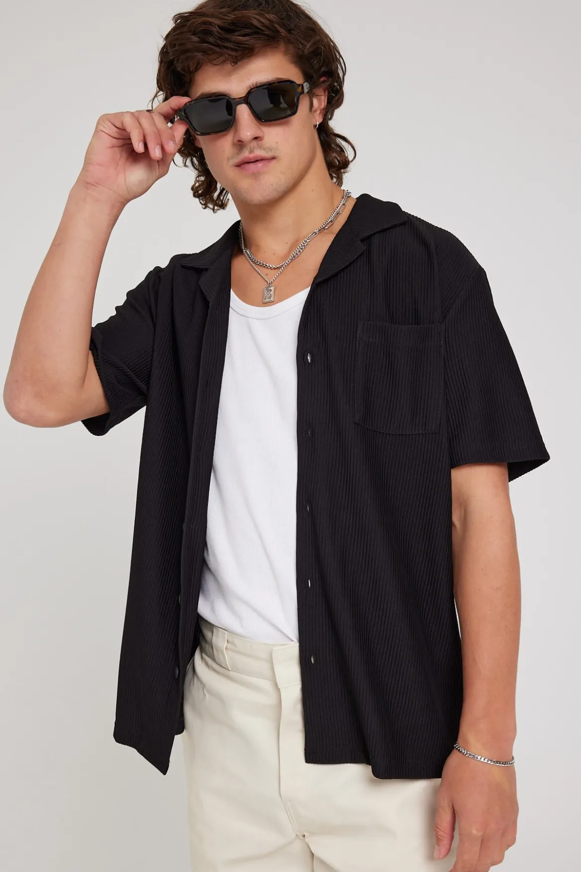 Brooklyn Pleated Resort Shirt Black