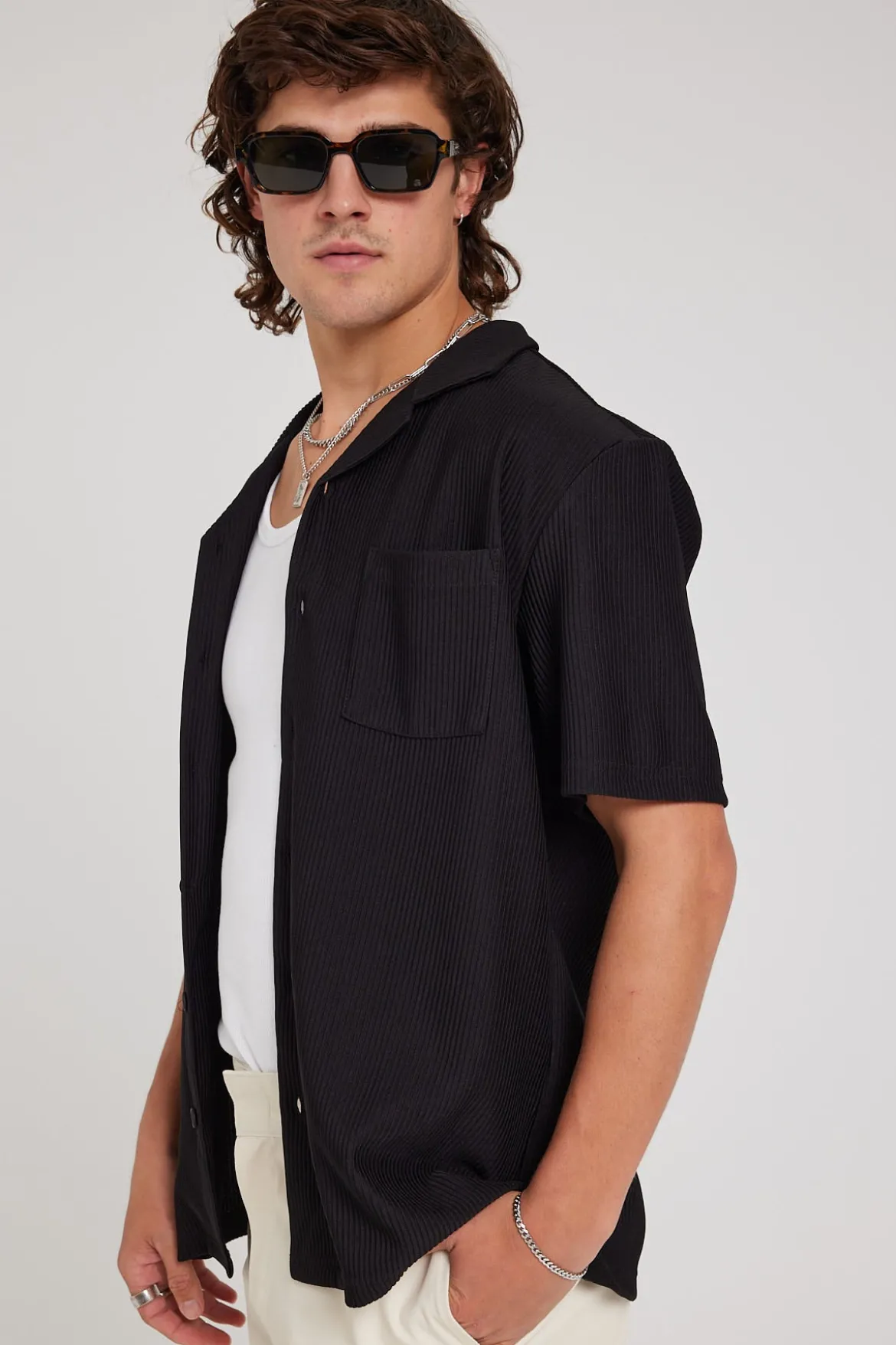 Brooklyn Pleated Resort Shirt Black