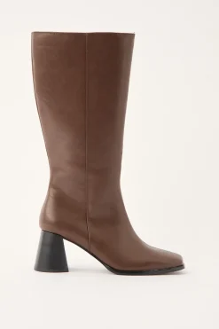 Cadence Smooth Boot Brown Brown