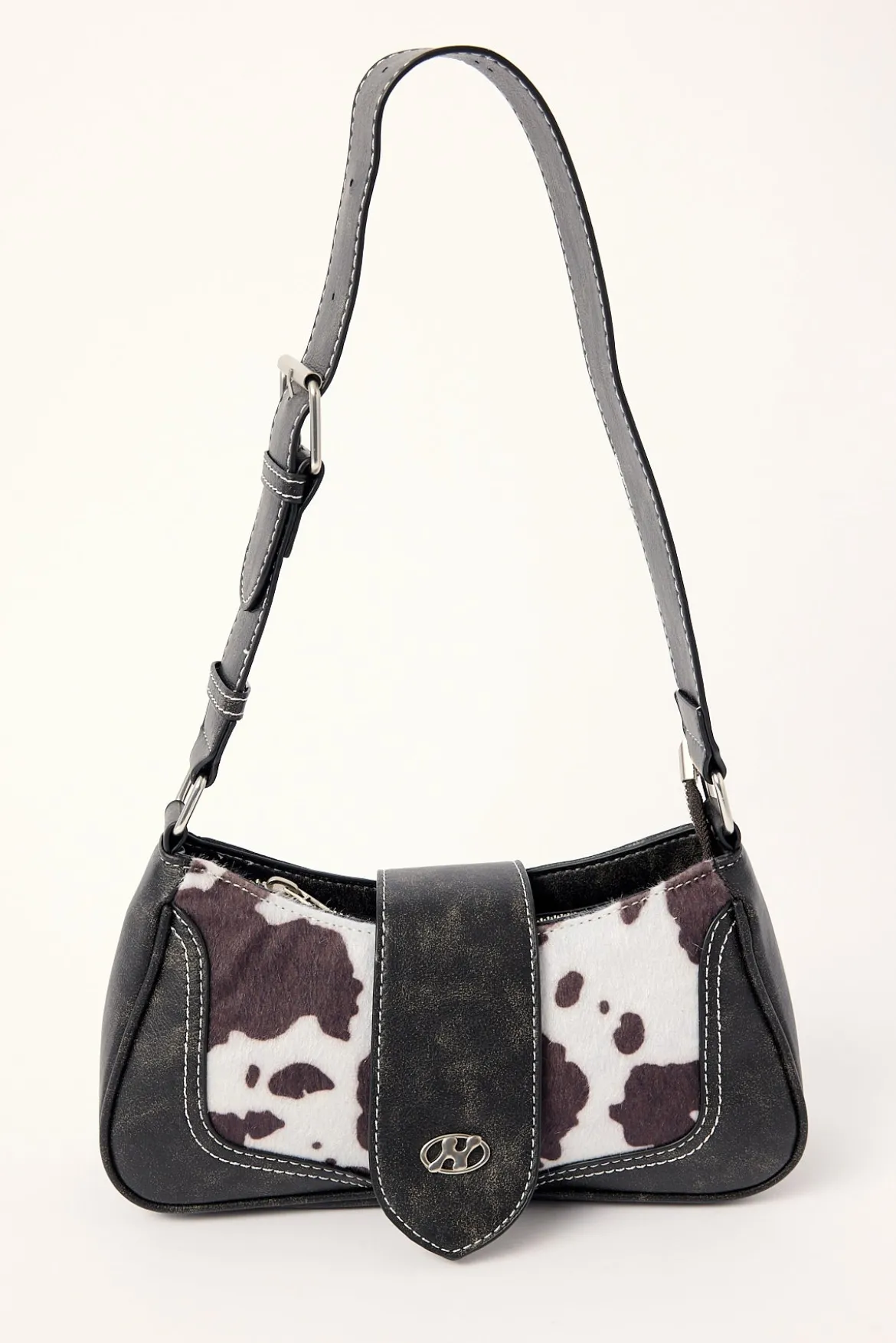 Cattle Dust Shoulder Bag Black