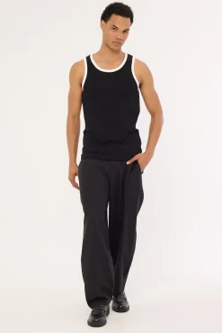 Contrast Bind Scoop Singlet Tank Black/White
