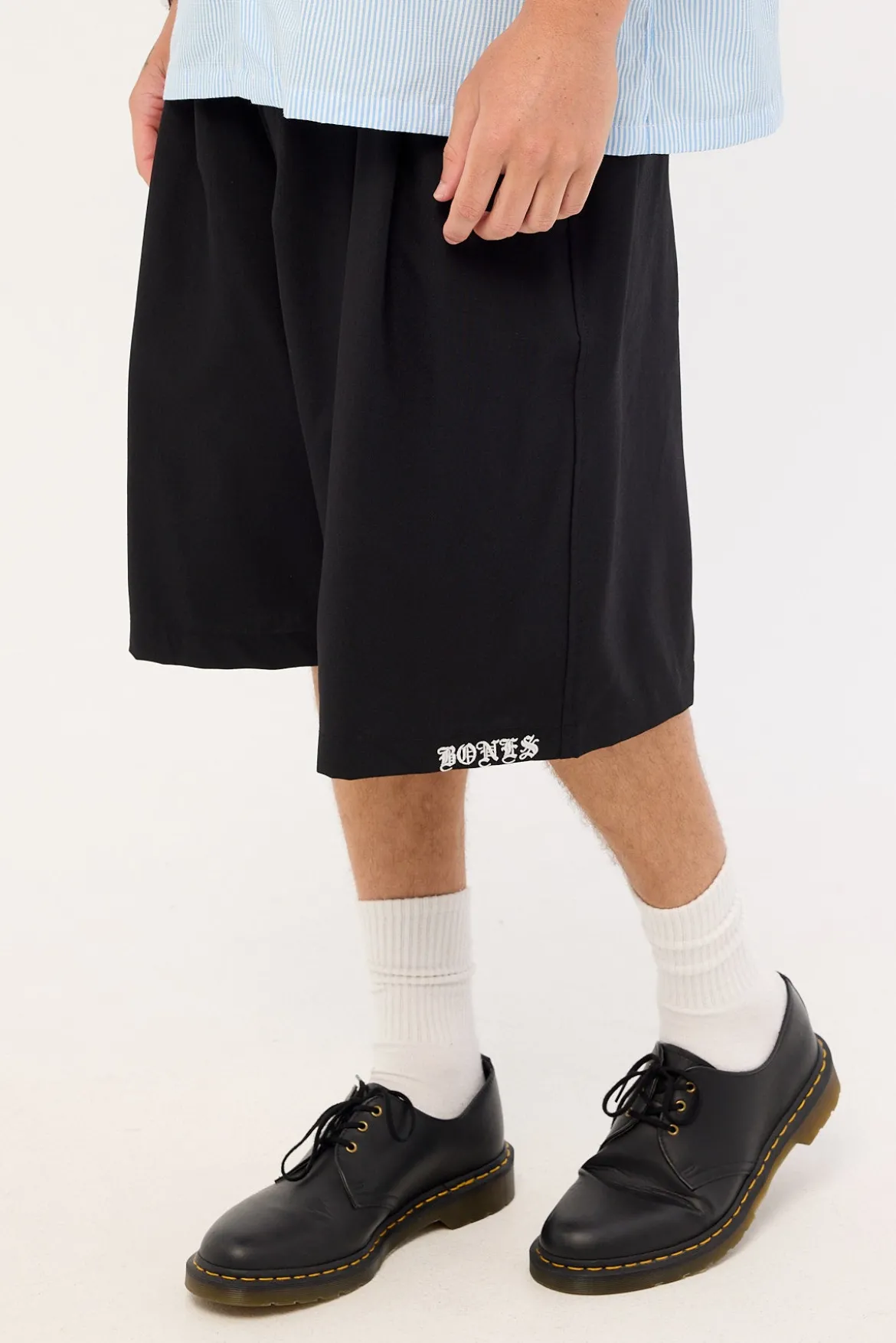 Crossbones Pleated Shorts Black