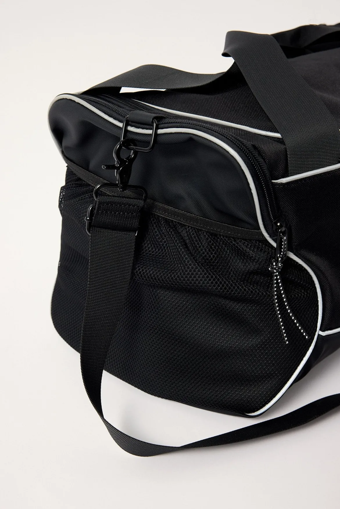 Dimension Duffel Bag Black