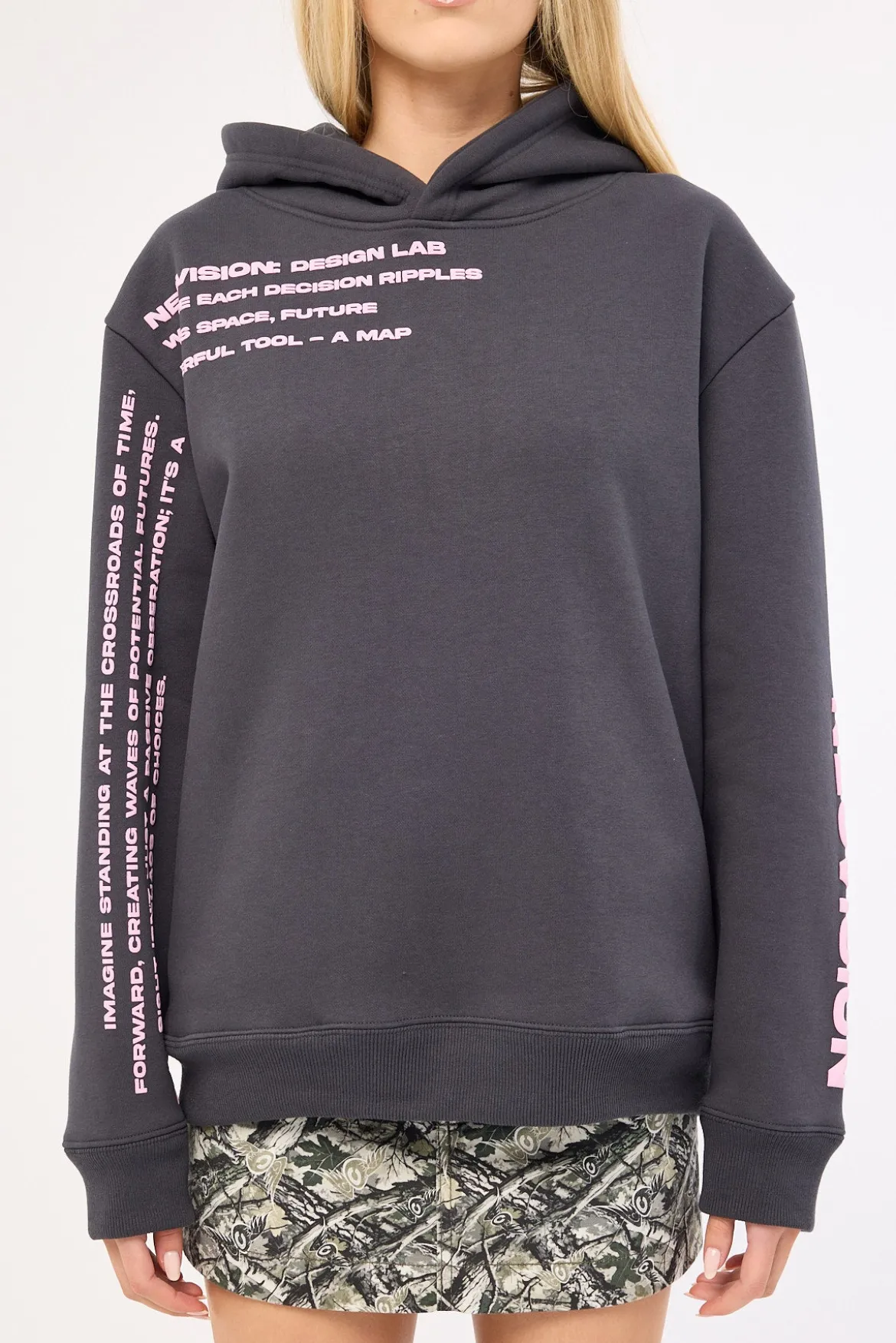Distopia Relaxed Hoodie Sunfade Black