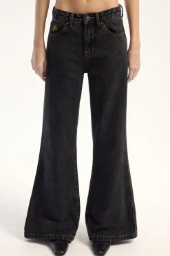 Drop Kick Flare Jean Black Rinse