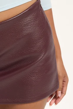 Enora Mid Rise Pu Skort Burgundy