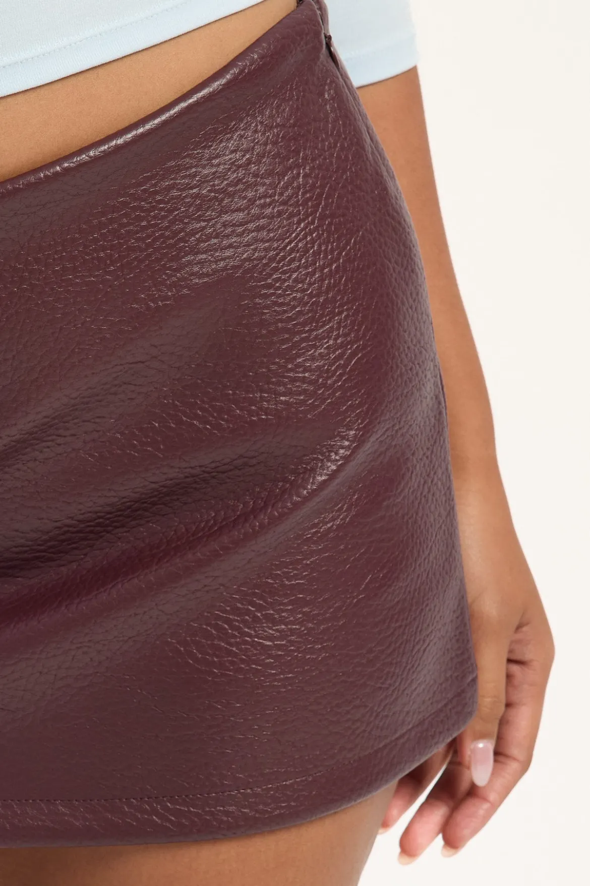 Enora Mid Rise Pu Skort Burgundy