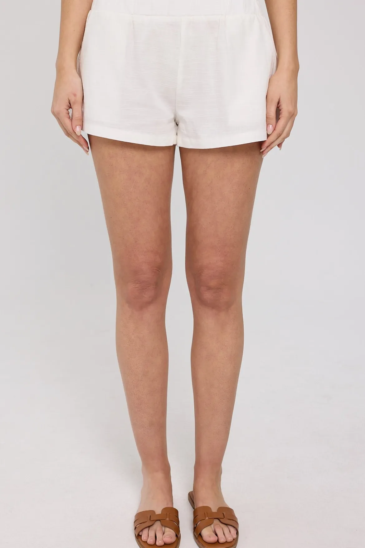 Eva Elasticated Mid Rise Shorts White