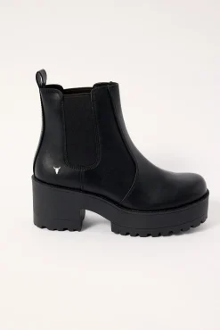 Evolve Boot Black PU
