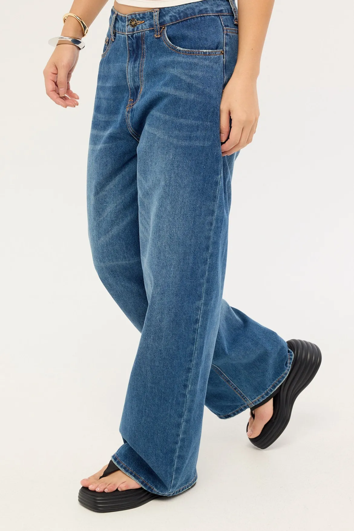 Evolve Jean Mid Blue