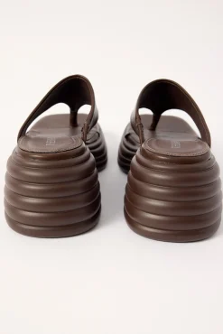 Frame Thong Wedge Slide Chocolate Smooth PU