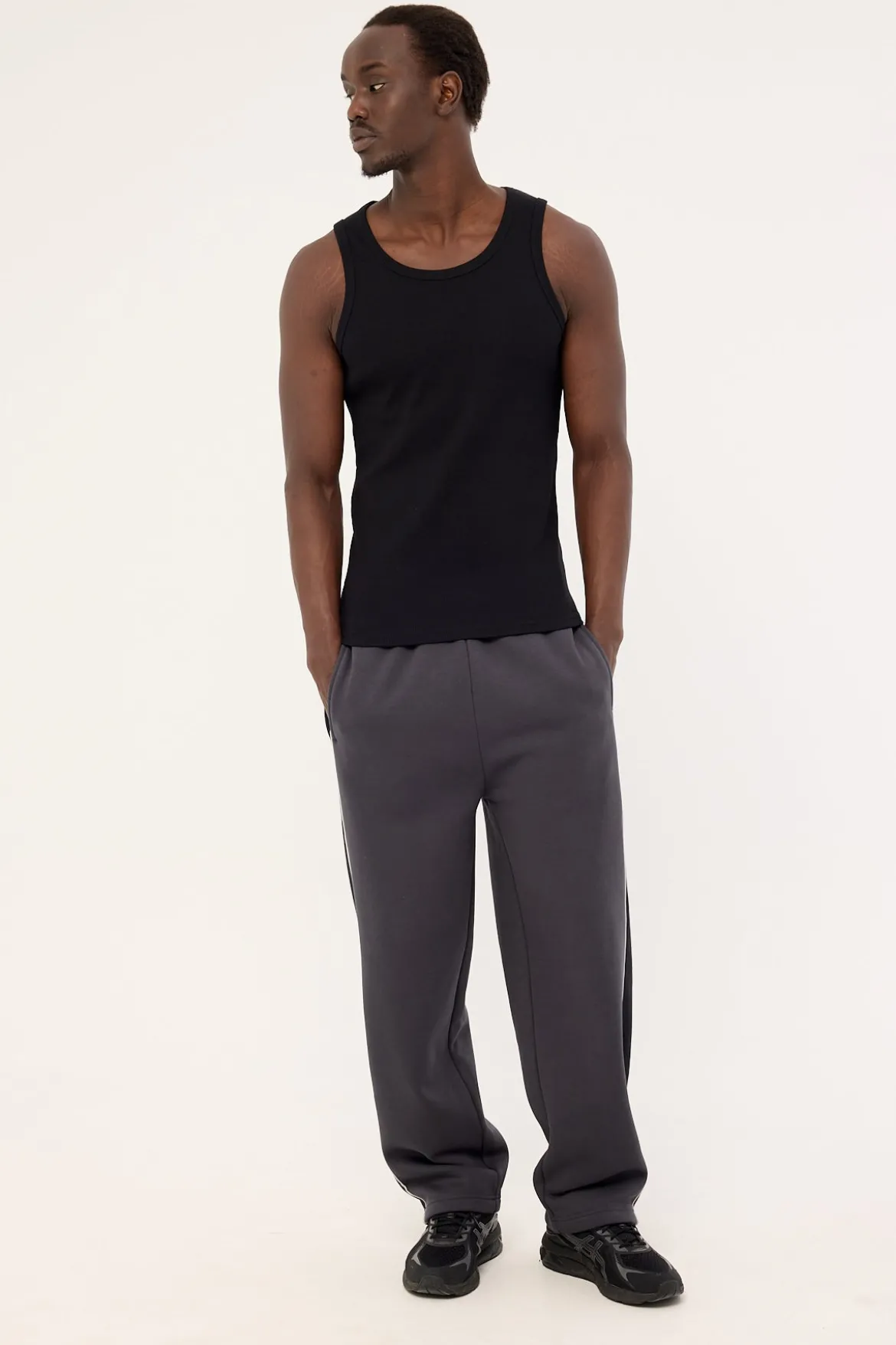 Gallery Panel Sweatpant Washed Black
