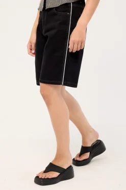 Grand Prix Sloucher Short Worship Black