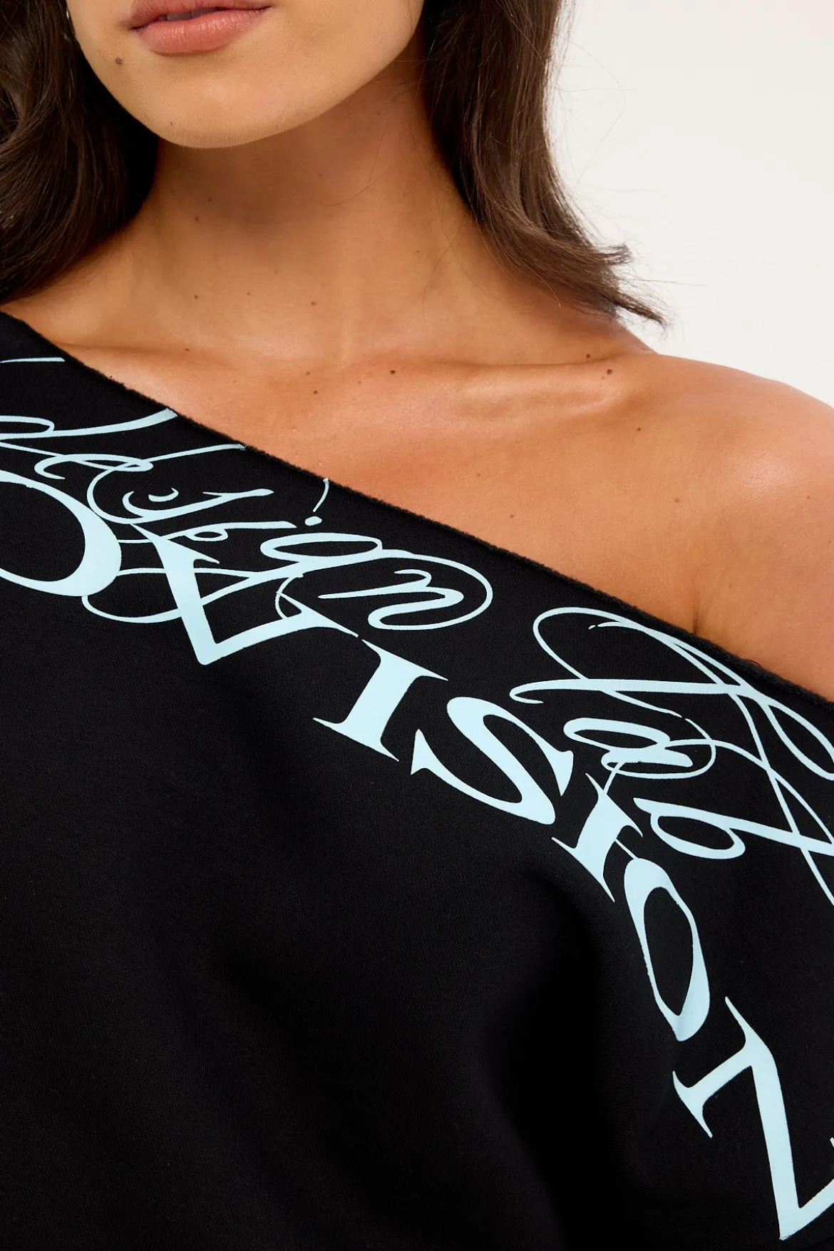 Hack Off Shoulder Crew Black