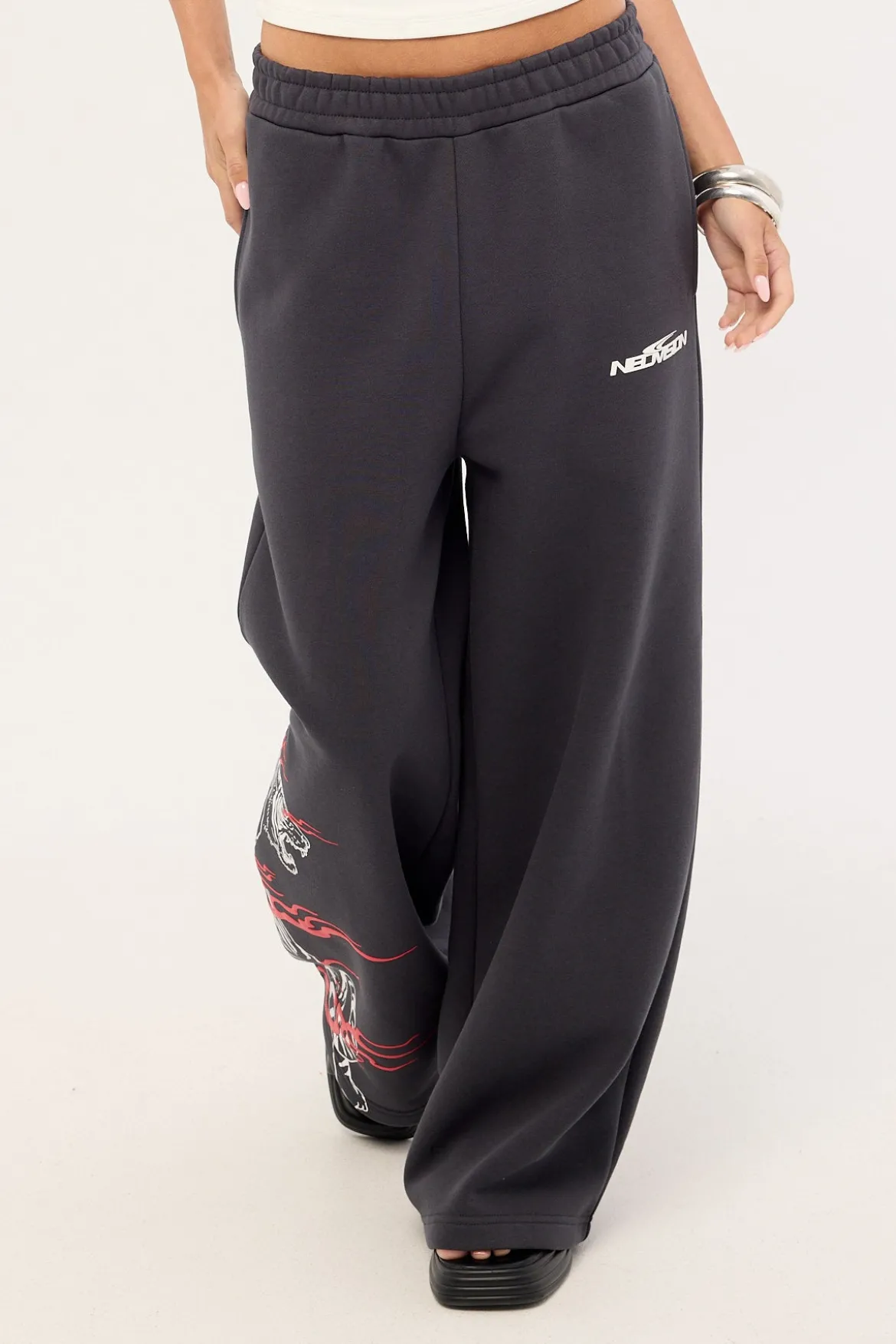 Hunt Straight Leg Trackpant Washed Black