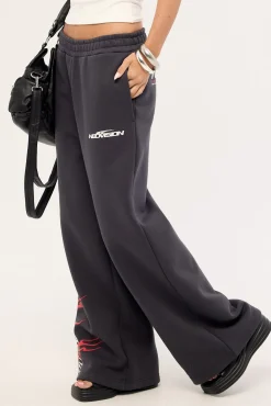 Hunt Straight Leg Trackpant Washed Black
